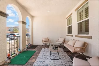 Photo #4: 2611984 Listing