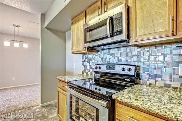 MLS: 2611993 Condo For Sale