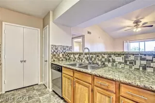 Photo #5: 2611993 Listing 