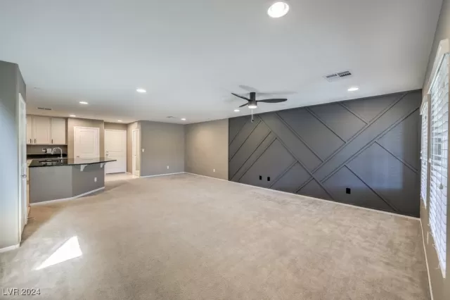 MLS: 2612005 Condo For Sale