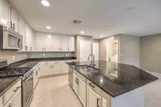 Photo #1: 2612005 Listing 