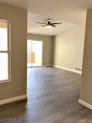 Photo #4: 2612017 Listing 