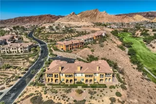 Photo #2: 2612023 Listing 