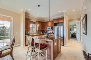 Photo #6: 2612023 Listing 