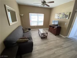 Photo #2: 2612034 Listing 