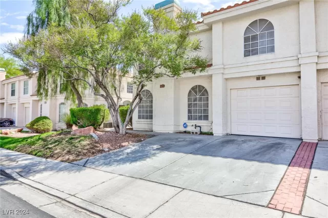 MLS: 2612077 Condo For Sale