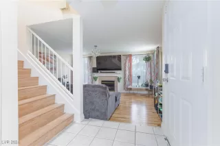 Photo #5: 2612077 Listing 