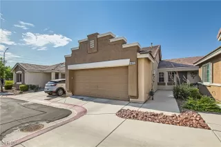 Photo #1: 2612082 Listing