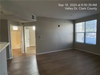 Photo #6: 2612087 Listing 