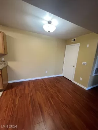 Photo #2: 2612093 Listing 