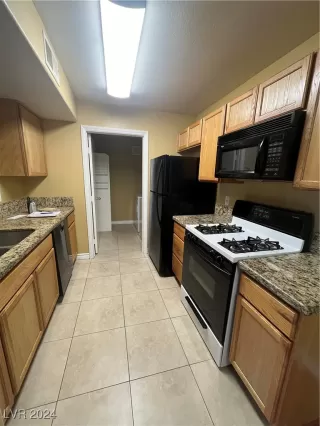 Photo #3: 2612093 Listing 