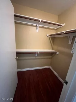 Photo #5: 2612093 Listing 