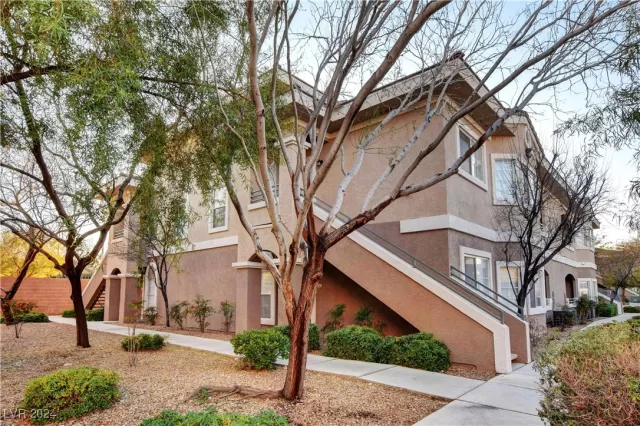 MLS: 2612099 Condo For Sale