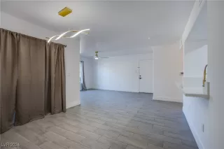 Photo #5: 2612107 Listing 