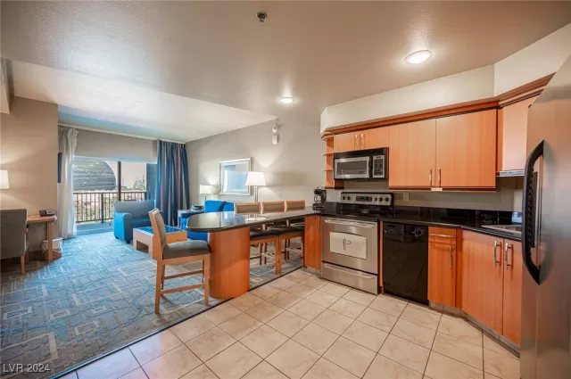 MLS: 2612163 Condo For Sale