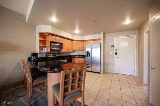 Photo #2: 2612163 Listing