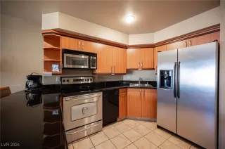 Photo #3: 2612163 Listing