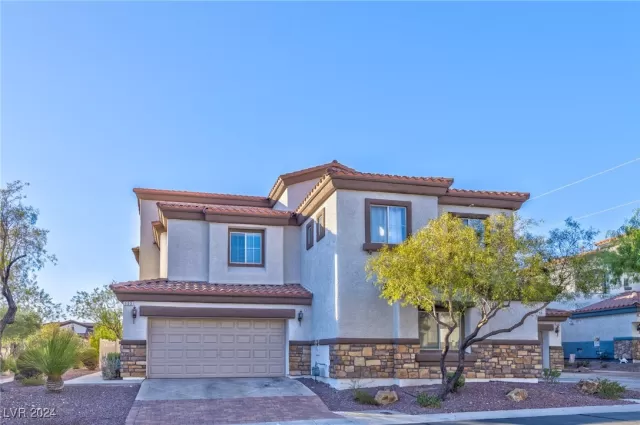 MLS: 2612168 Condo For Sale