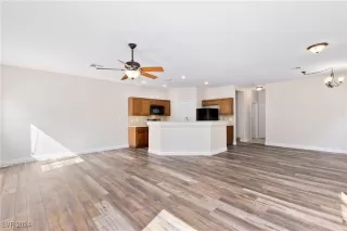 Photo #2: 2612184 Listing 