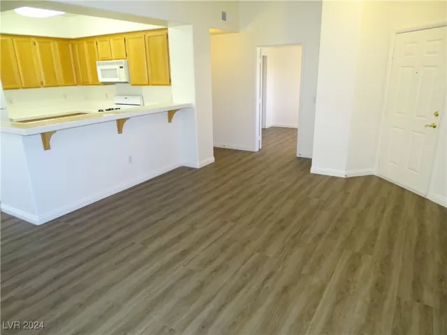 MLS: 2612202 Condo For Sale