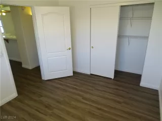 Photo #2: 2612202 Listing