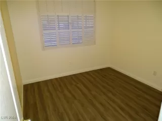 Photo #4: 2612202 Listing