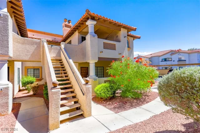 MLS: 2612214 Condo For Sale