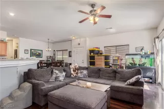 Photo #2: 2612249 Listing