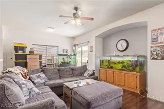 Photo #3: 2612249 Listing