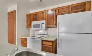 Photo #4: 2612253 Listing 