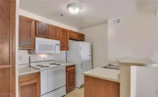 Photo #5: 2612253 Listing 