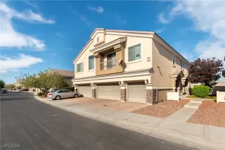 Photo #1: 2612269 Listing