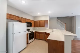 Photo #4: 2612269 Listing