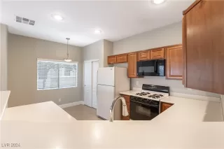 Photo #5: 2612269 Listing