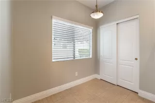 Photo #6: 2612269 Listing