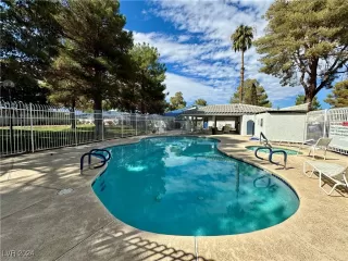 Photo #1: 2612293 Listing