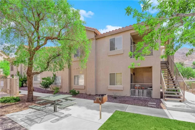 MLS: 2612295 Condo For Sale