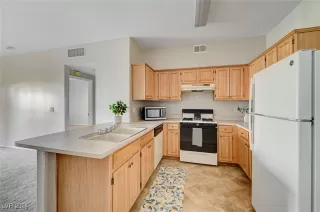 Photo #3: 2612313 Listing