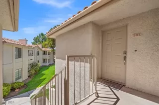 Photo #2: 2612316 Listing 