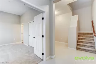 Photo #3: 2612349 Listing