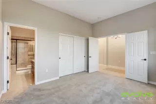 Photo #5: 2612349 Listing