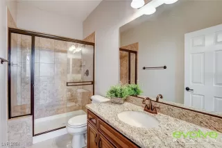 Photo #6: 2612349 Listing