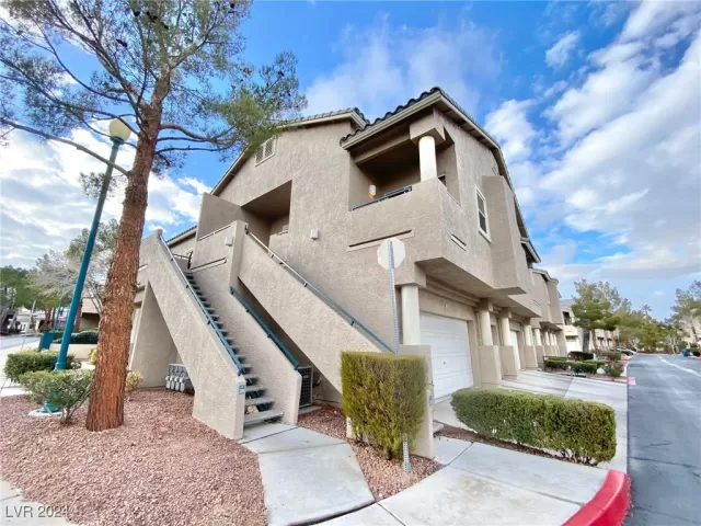 MLS: 2612406 Condo For Sale