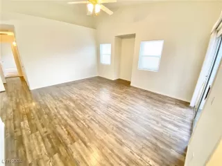 Photo #3: 2612406 Listing 