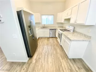 Photo #5: 2612406 Listing 