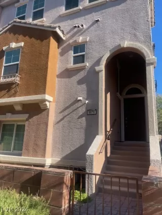 Photo #1: 2612415 Listing 