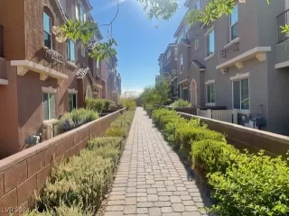 Photo #2: 2612415 Listing 