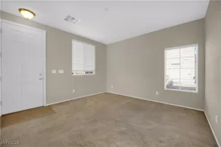 Photo #4: 2612417 Listing