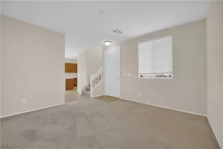 Photo #5: 2612417 Listing