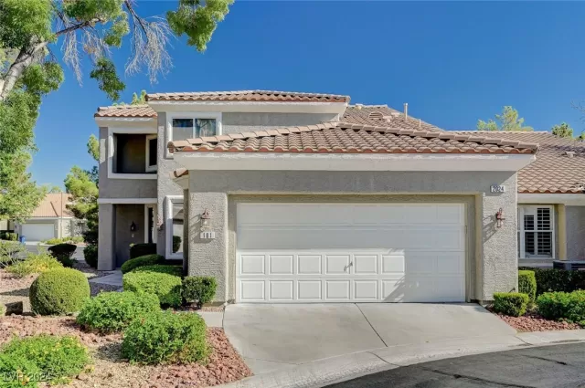 MLS: 2612421 Condo For Sale
